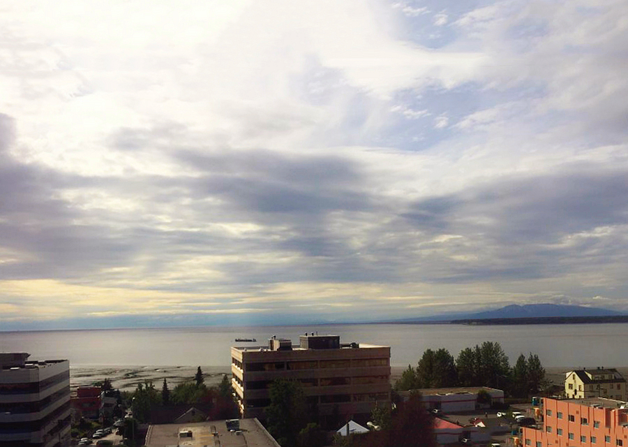 ../Images/LIN,CHIA-CHANG.Alaska.The Hotel Captain Cook (1).jpg